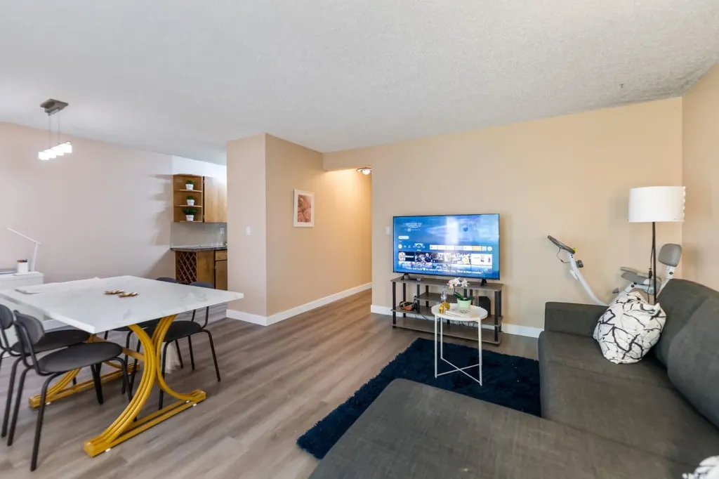 1607 26 Avenue SW Calgary AB T2T1C7