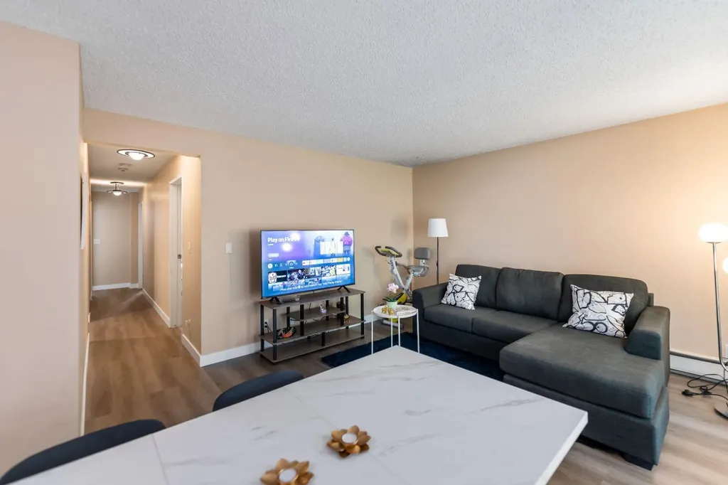 1607 26 Avenue SW Calgary AB T2T1C7
