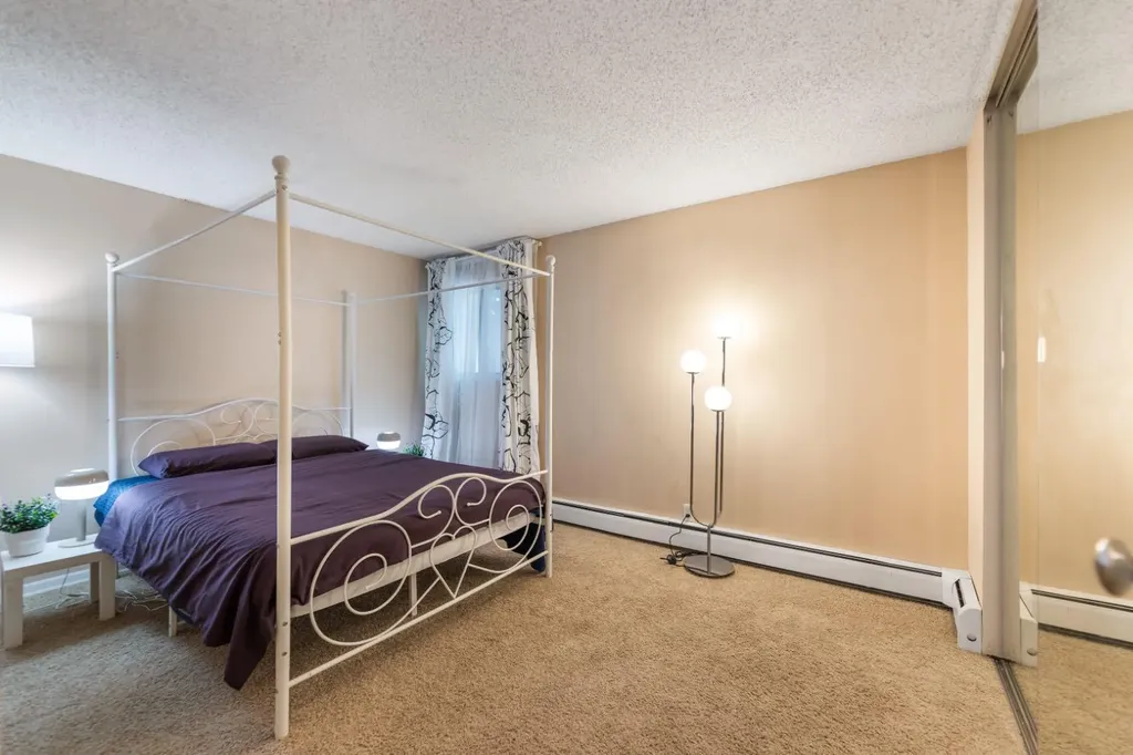 1607 26 Avenue SW Calgary AB T2T1C7