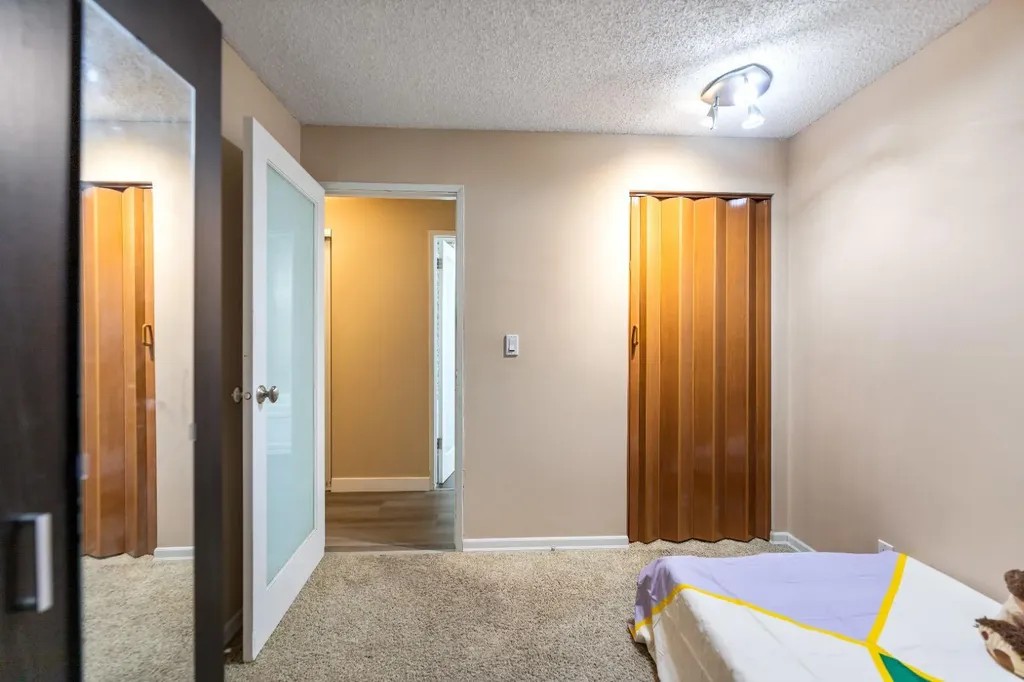 1607 26 Avenue SW Calgary AB T2T1C7