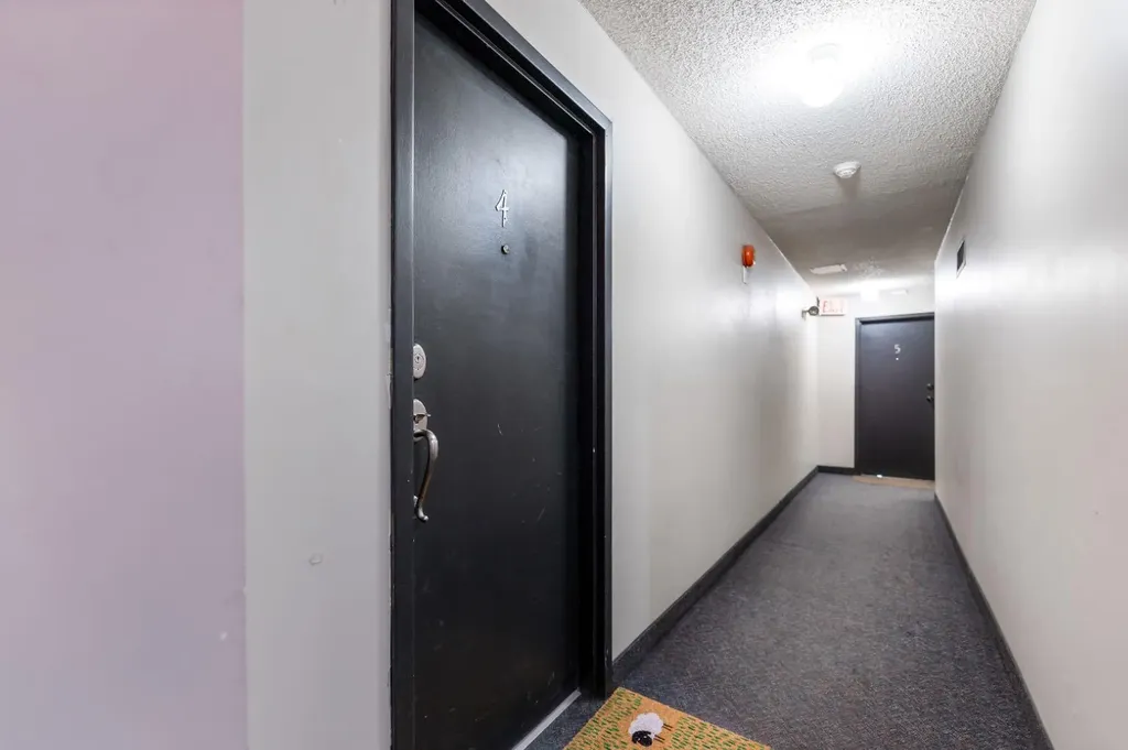 1607 26 Avenue SW Calgary AB T2T1C7