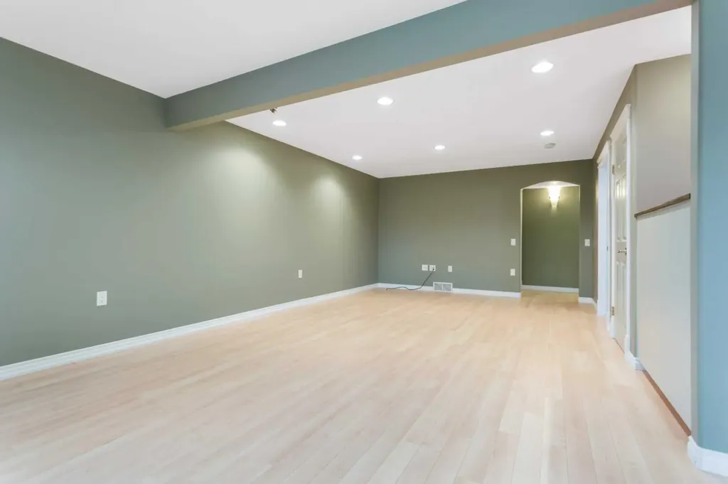 42 Langford Crescent Red Deer AB T4R 2X1