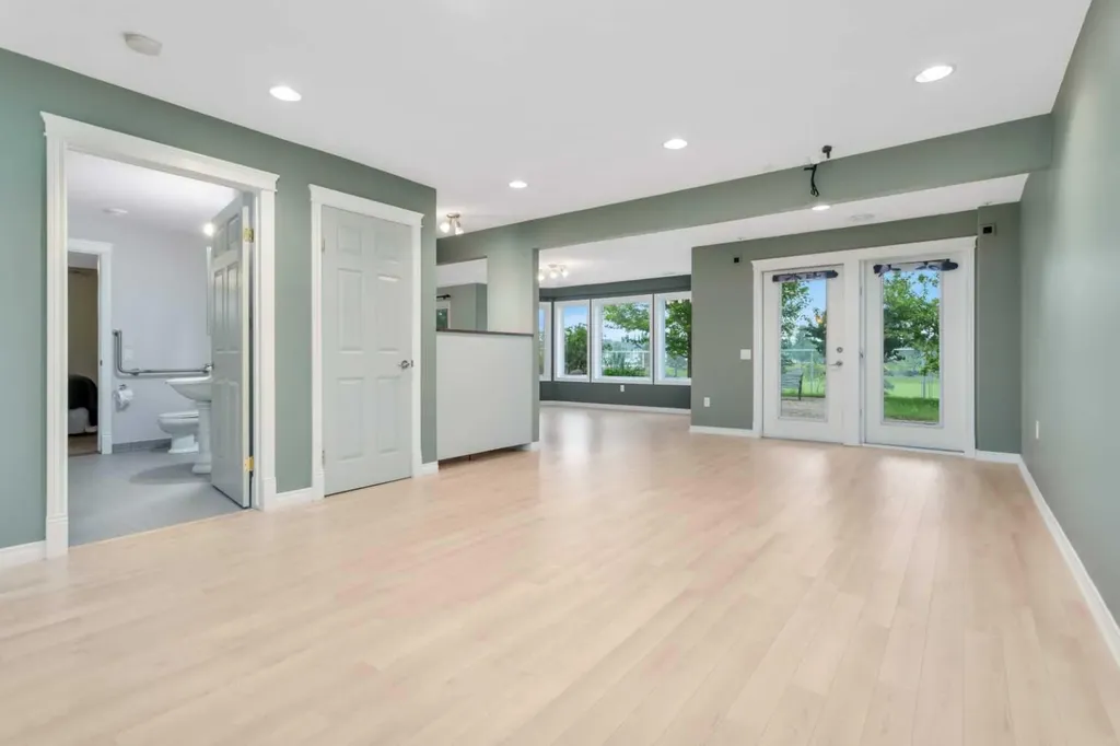 42 Langford Crescent Red Deer AB T4R 2X1