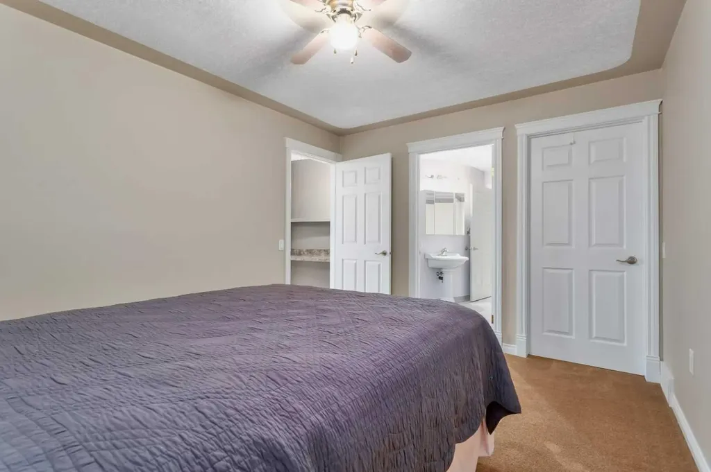42 Langford Crescent Red Deer AB T4R 2X1