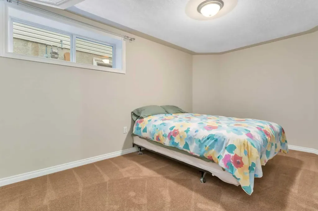 42 Langford Crescent Red Deer AB T4R 2X1