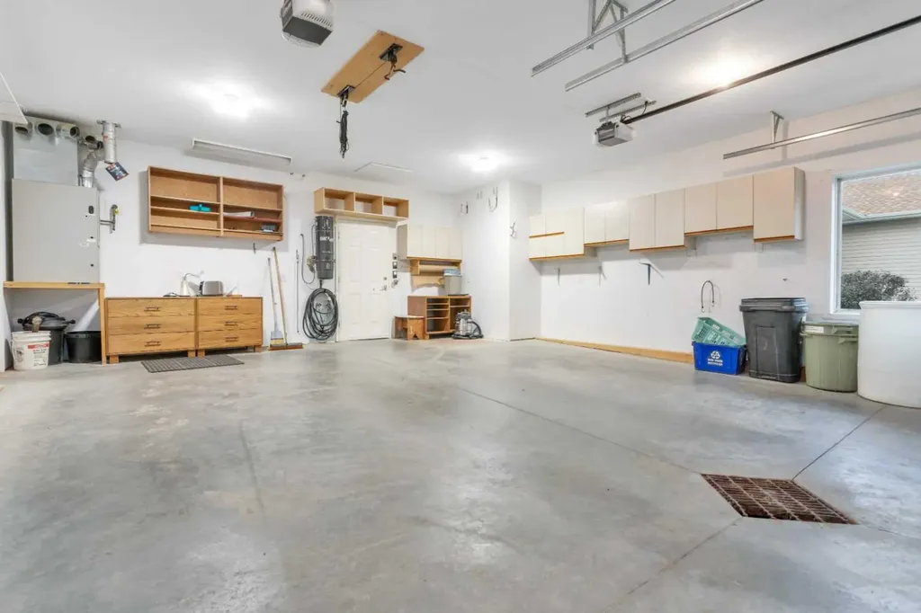 42 Langford Crescent Red Deer AB T4R 2X1