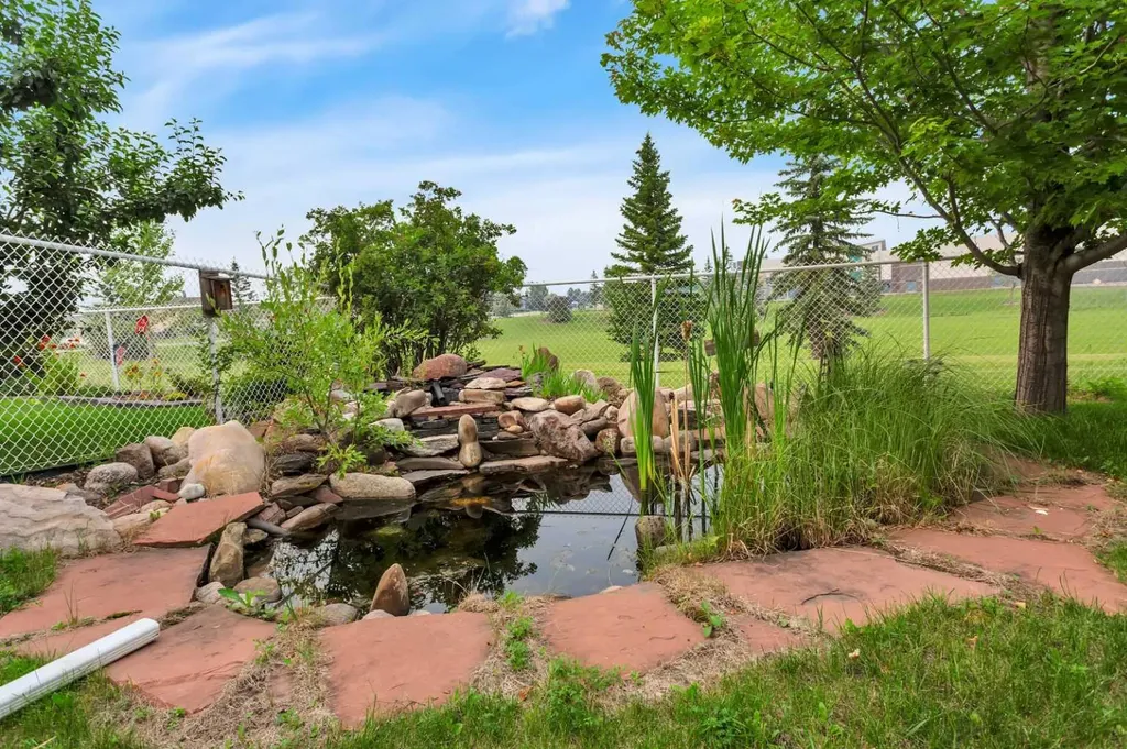 42 Langford Crescent Red Deer AB T4R 2X1