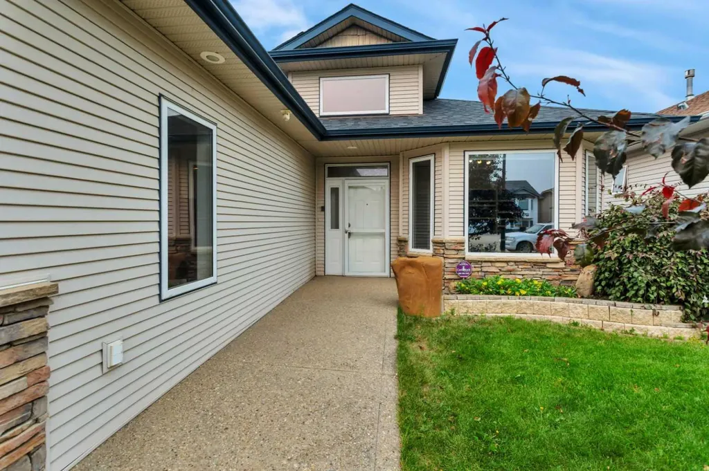 42 Langford Crescent Red Deer AB T4R 2X1