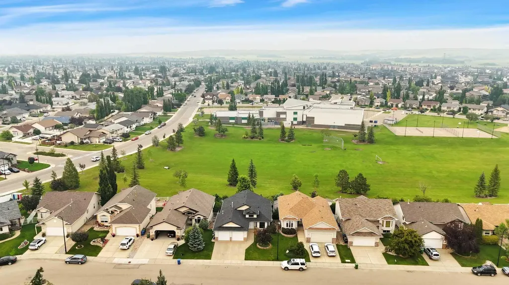 42 Langford Crescent Red Deer AB T4R 2X1