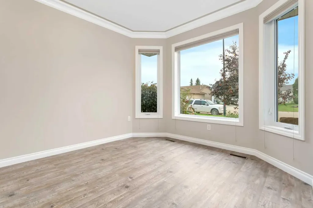 42 Langford Crescent Red Deer AB T4R 2X1