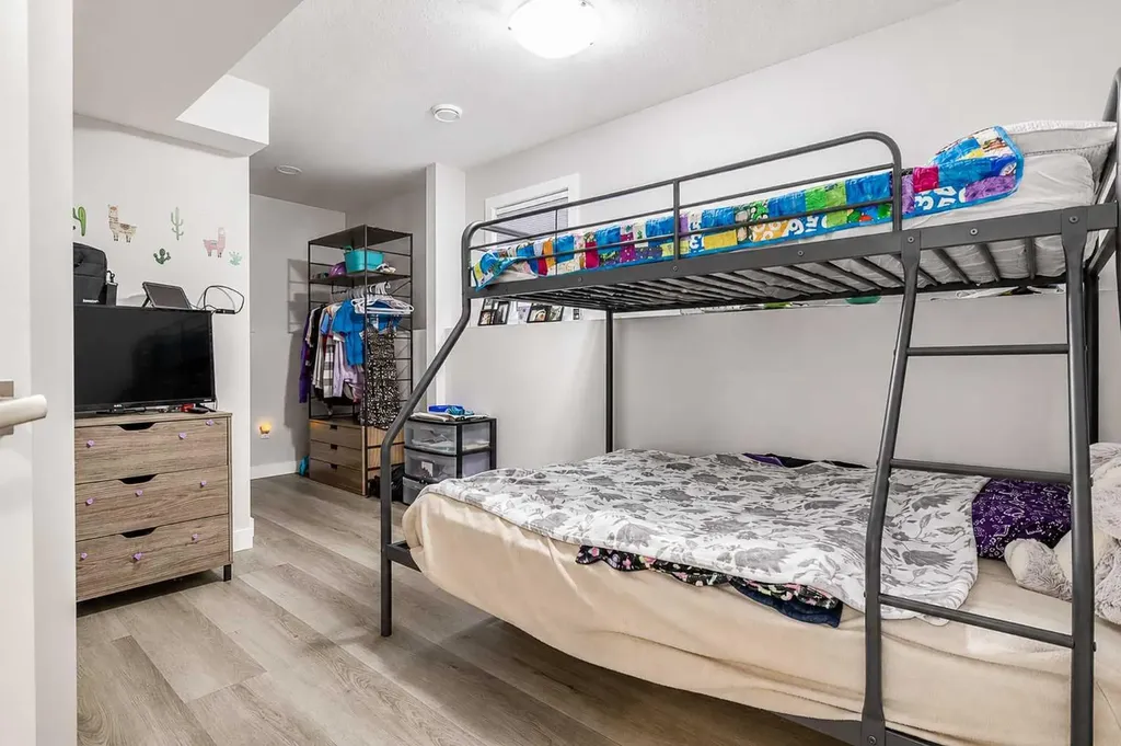1614 2 Avenue E Brooks AB T1R 1K3
