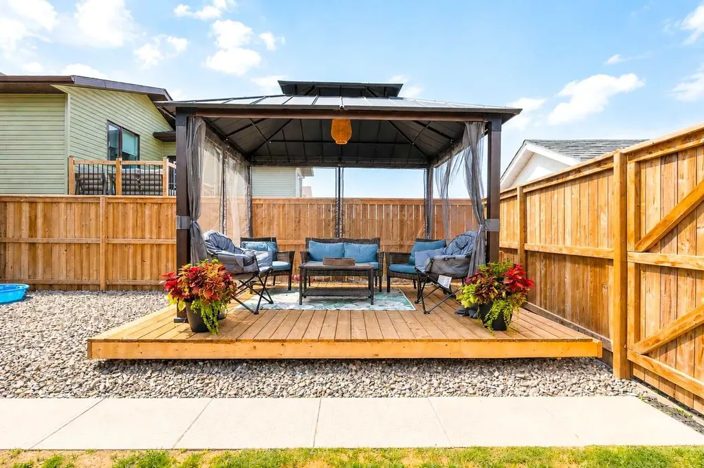 1614 2 Avenue E Brooks AB T1R 1K3