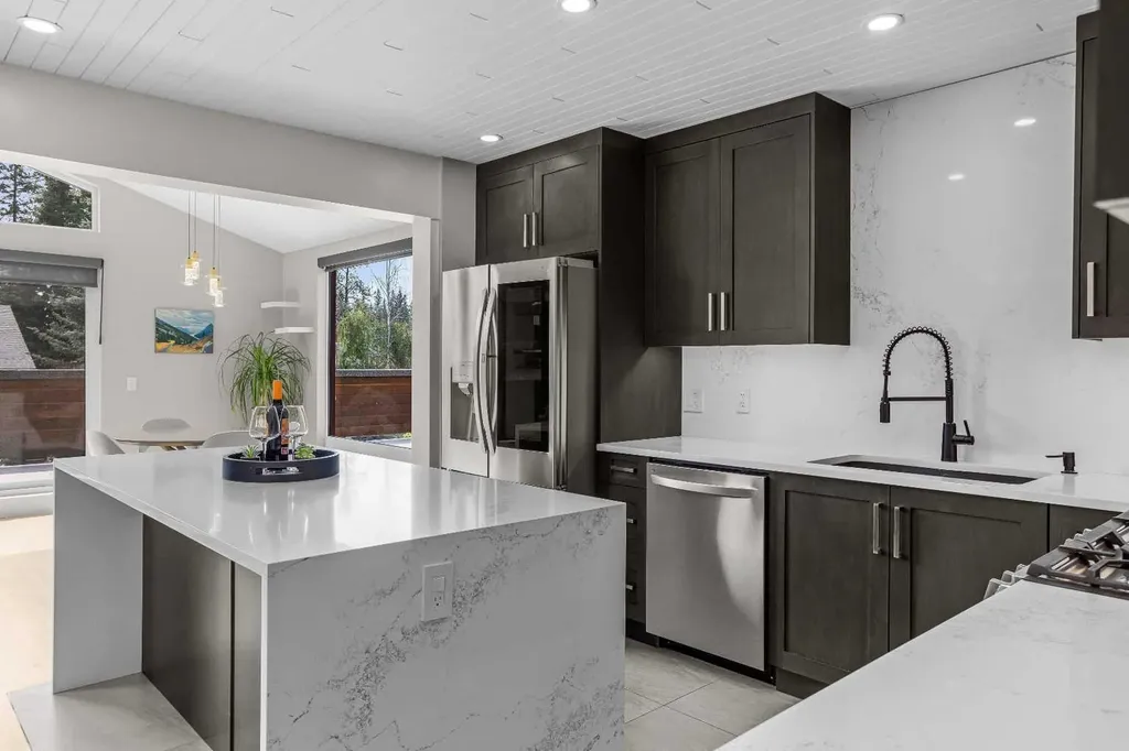 610 Larch Place Canmore AB T1W1S1