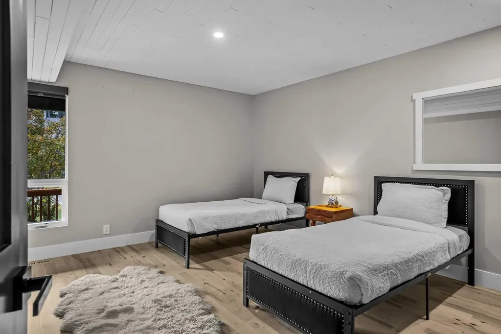 610 Larch Place Canmore AB T1W1S1