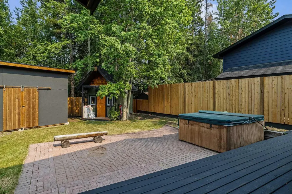 610 Larch Place Canmore AB T1W1S1