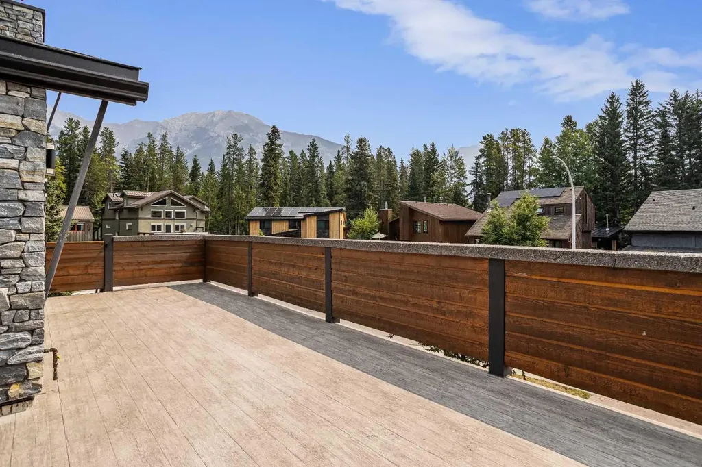 610 Larch Place Canmore AB T1W1S1