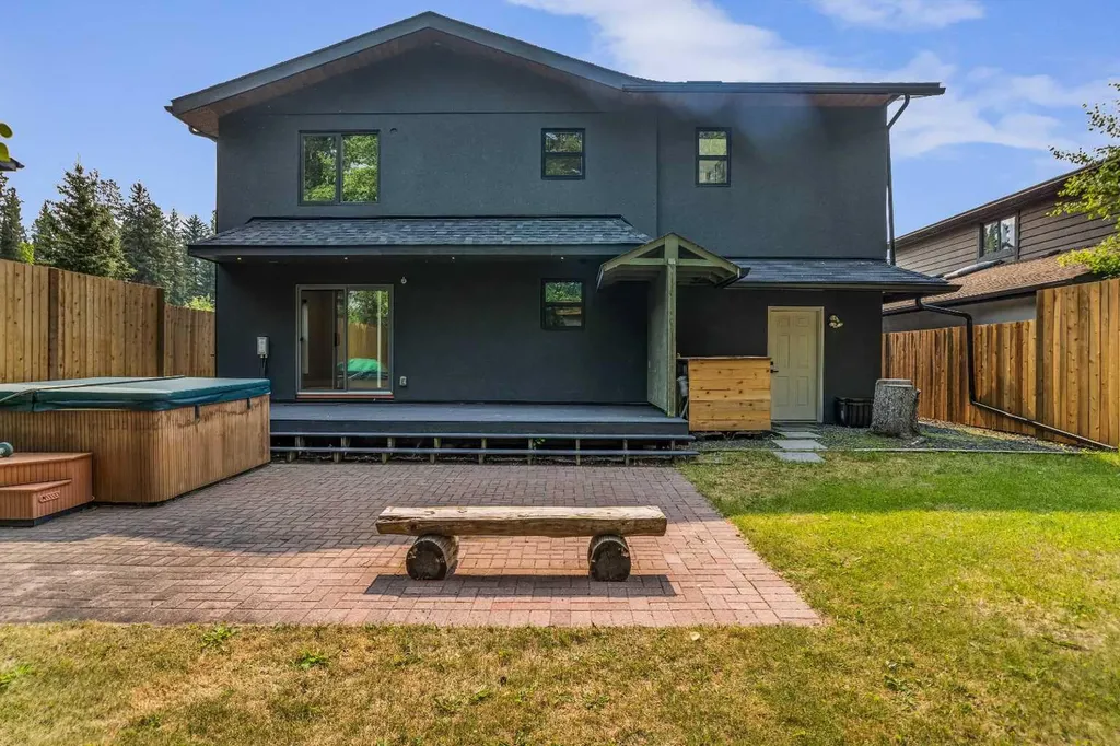 610 Larch Place Canmore AB T1W1S1
