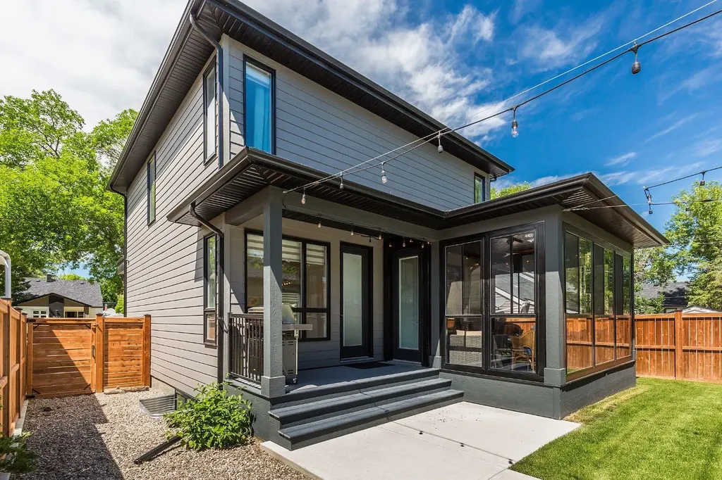 963 12 Street S Lethbridge AB T1J 2S8