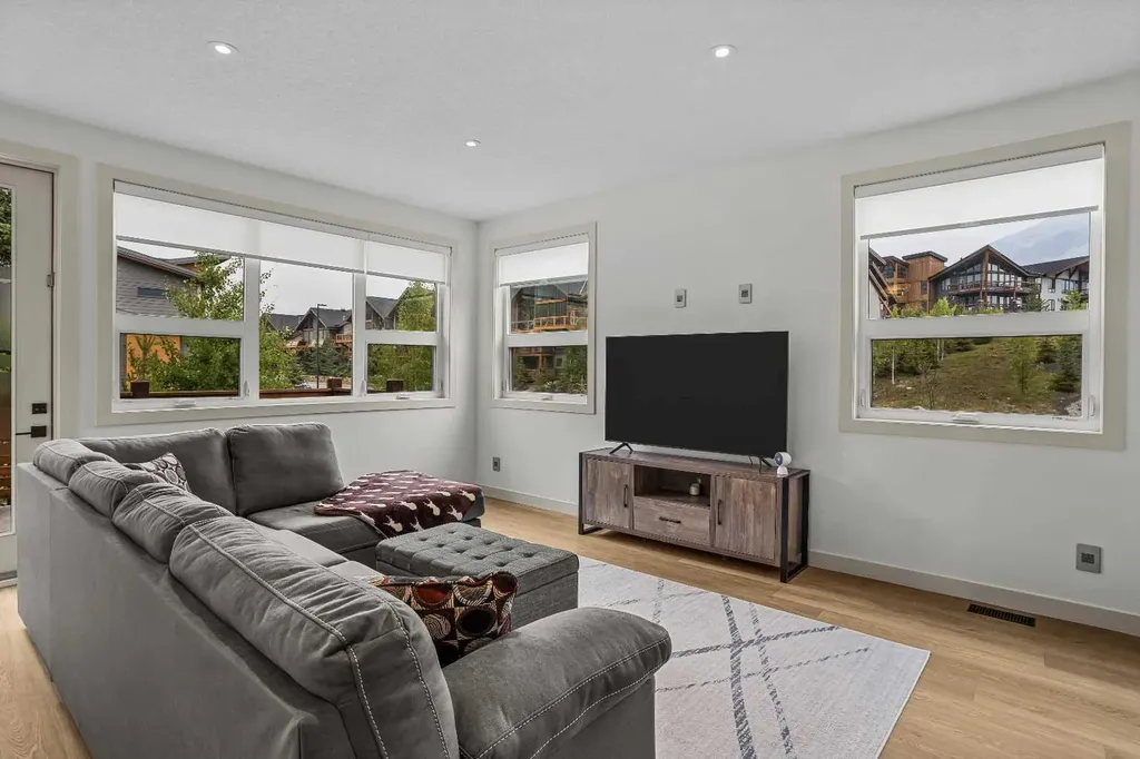 401 Stewart Creek Close Canmore AB T1W0L6