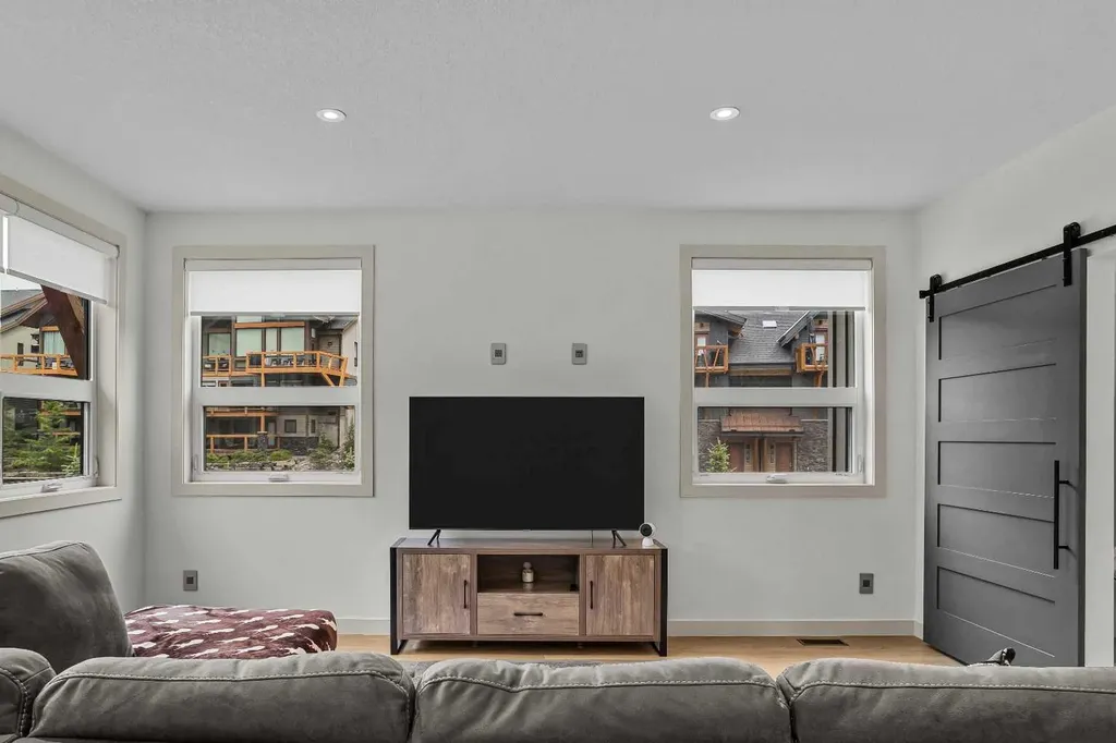 401 Stewart Creek Close Canmore AB T1W0L6