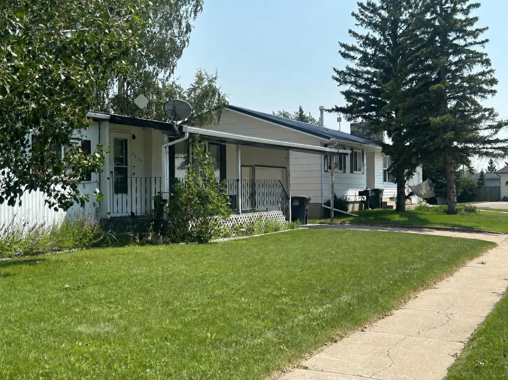 4809 52 Street Stavely AB T0L 1Z0