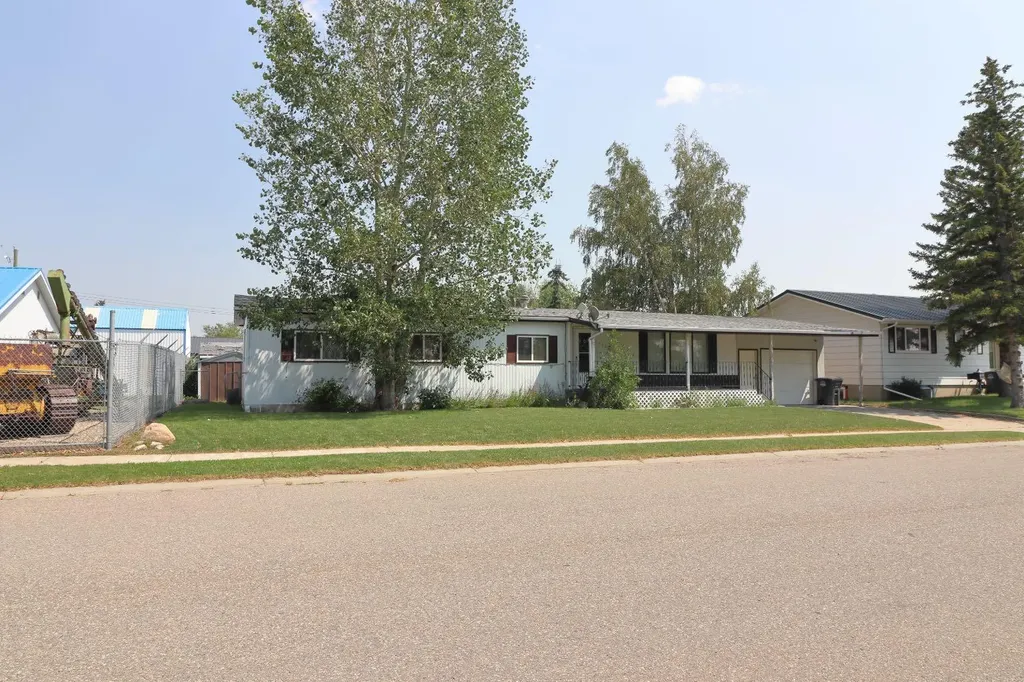 4809 52 Street Stavely AB T0L 1Z0