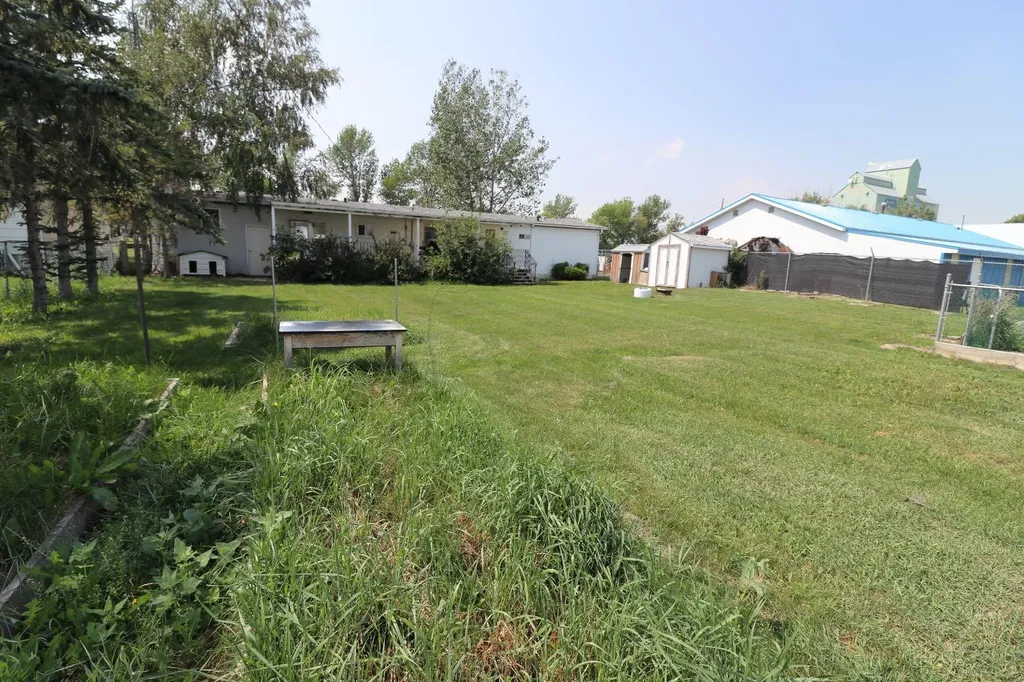 4809 52 Street Stavely AB T0L 1Z0