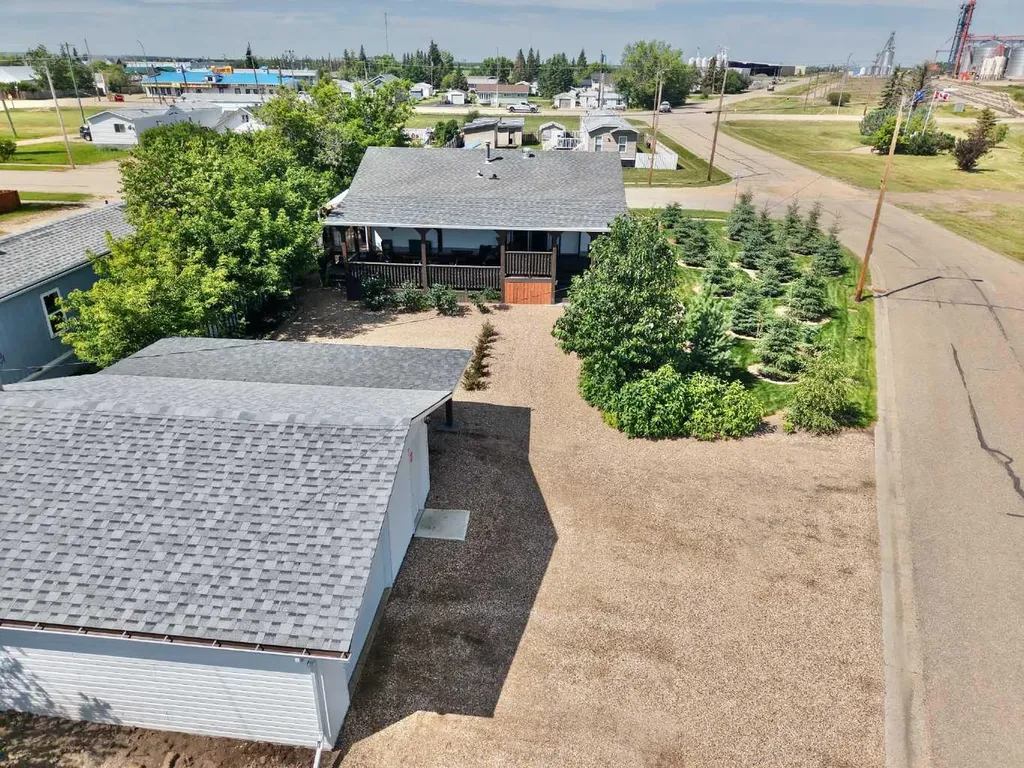 10011 99 Street Nampa AB T0H 2R0