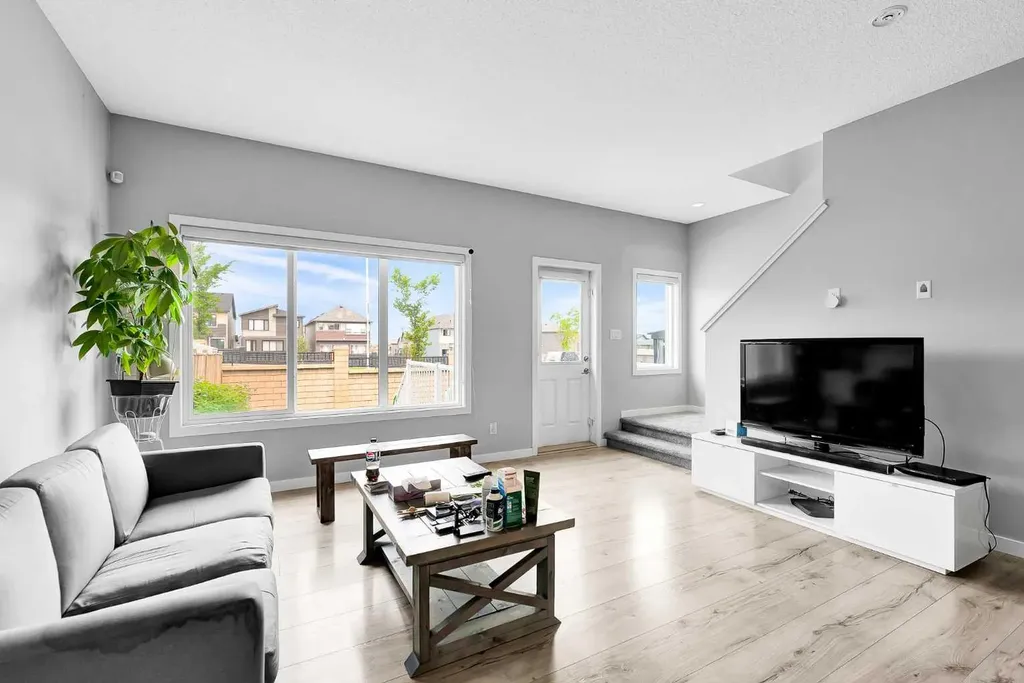 75 Evanscrest Way NW Calgary AB T3P 0R7