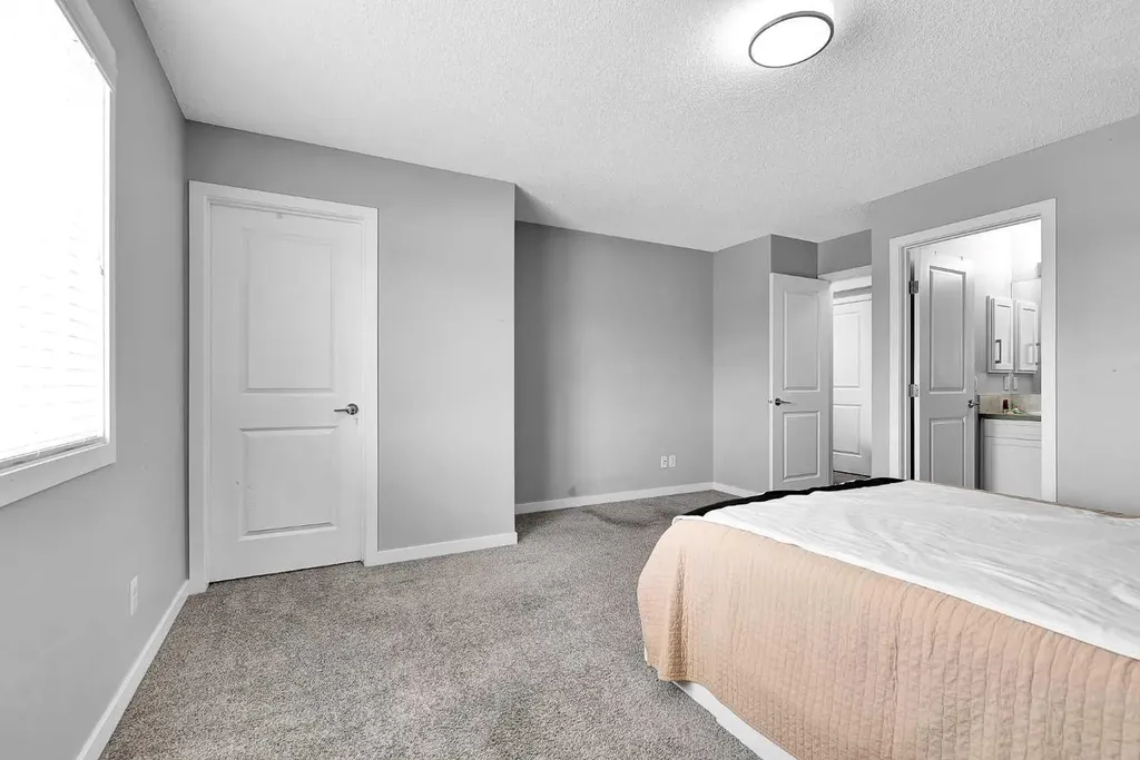 75 Evanscrest Way NW Calgary AB T3P 0R7