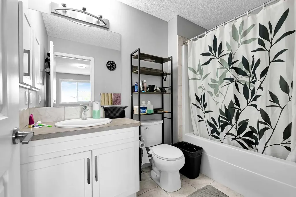 75 Evanscrest Way NW Calgary AB T3P 0R7