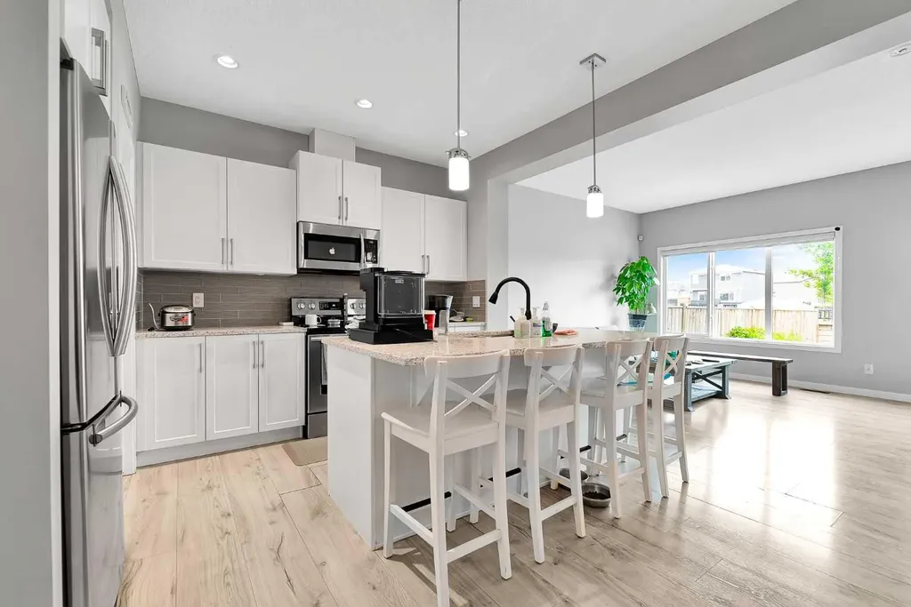 75 Evanscrest Way NW Calgary AB T3P 0R7