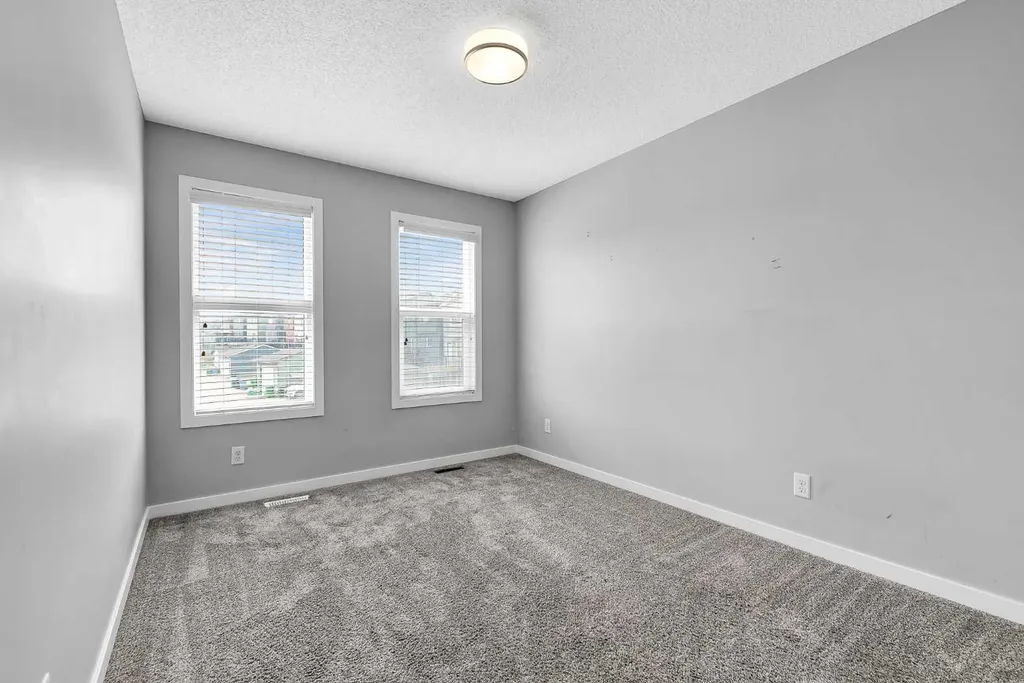 75 Evanscrest Way NW Calgary AB T3P 0R7