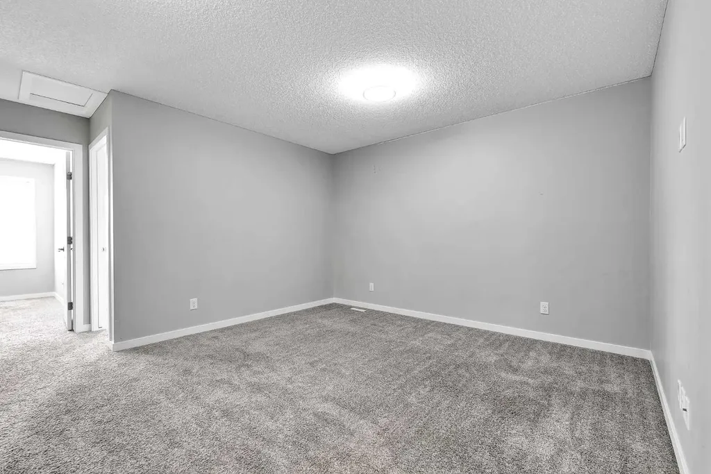 75 Evanscrest Way NW Calgary AB T3P 0R7