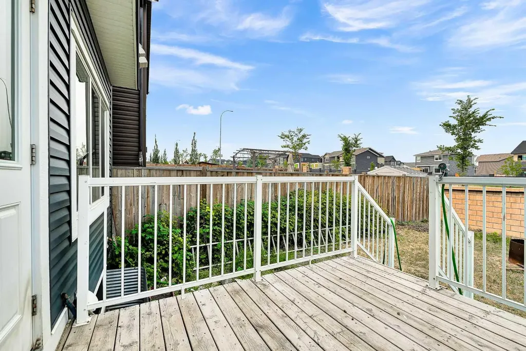 75 Evanscrest Way NW Calgary AB T3P 0R7