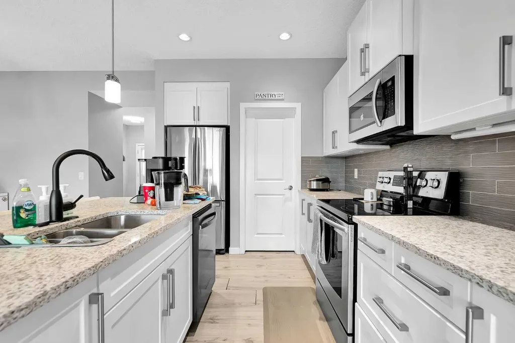 75 Evanscrest Way NW Calgary AB T3P 0R7