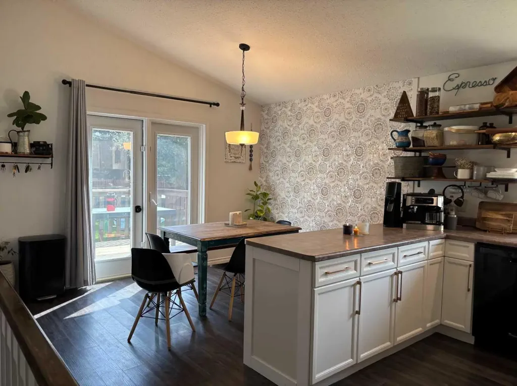 26 Olson Crescent Whitecourt AB T7S 1T9