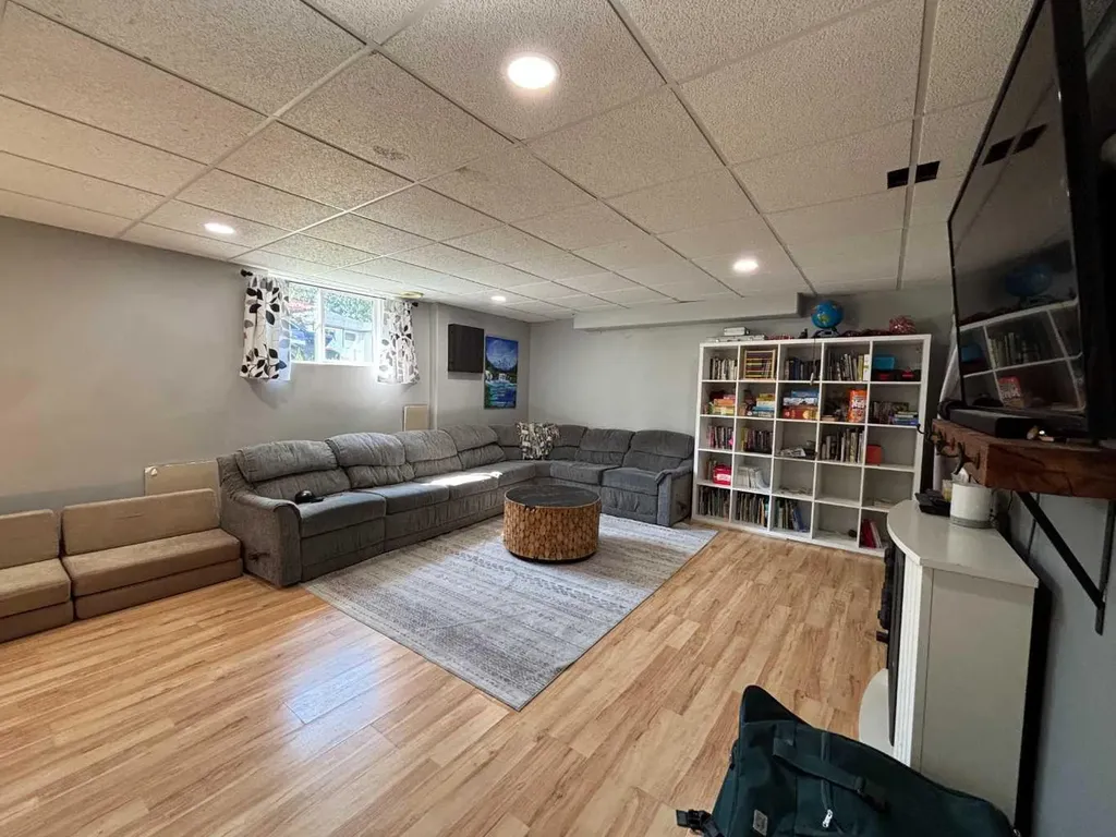 26 Olson Crescent Whitecourt AB T7S 1T9
