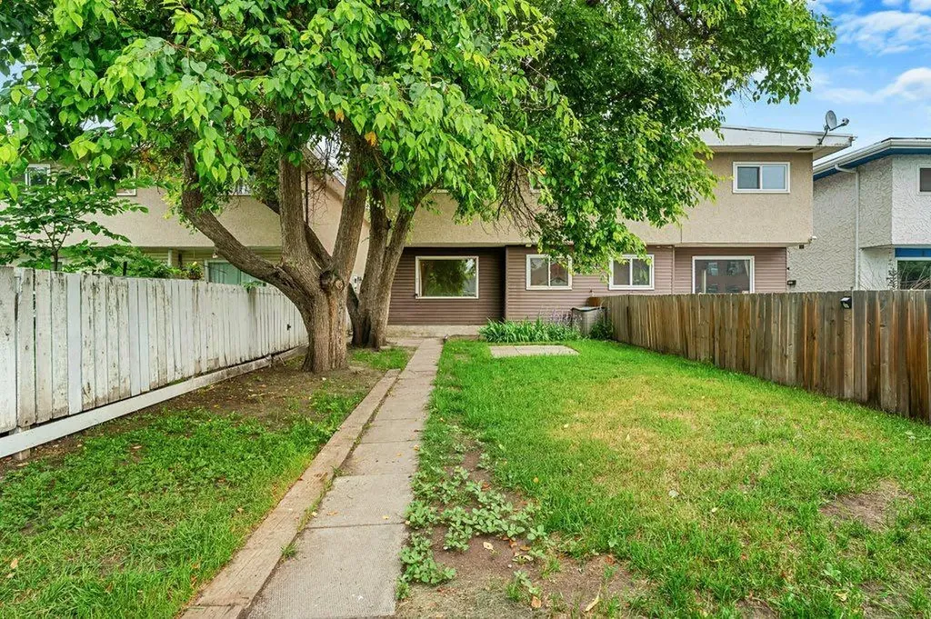 6120 33 Avenue NW Calgary AB T3B 1B8