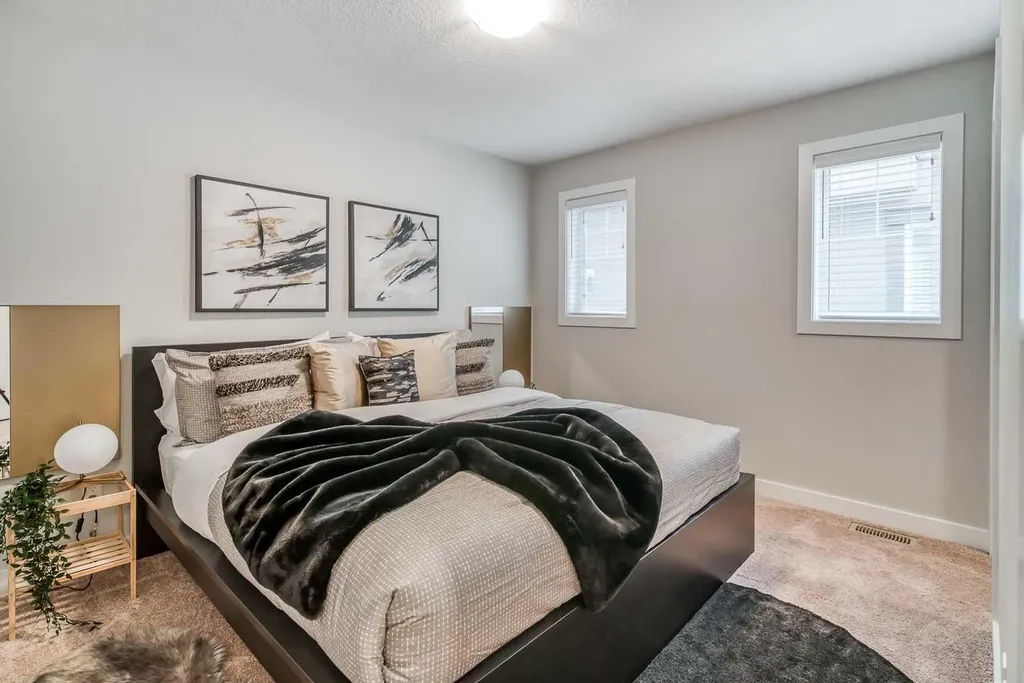 2428 30 Street SW Calgary AB T3E 2M1