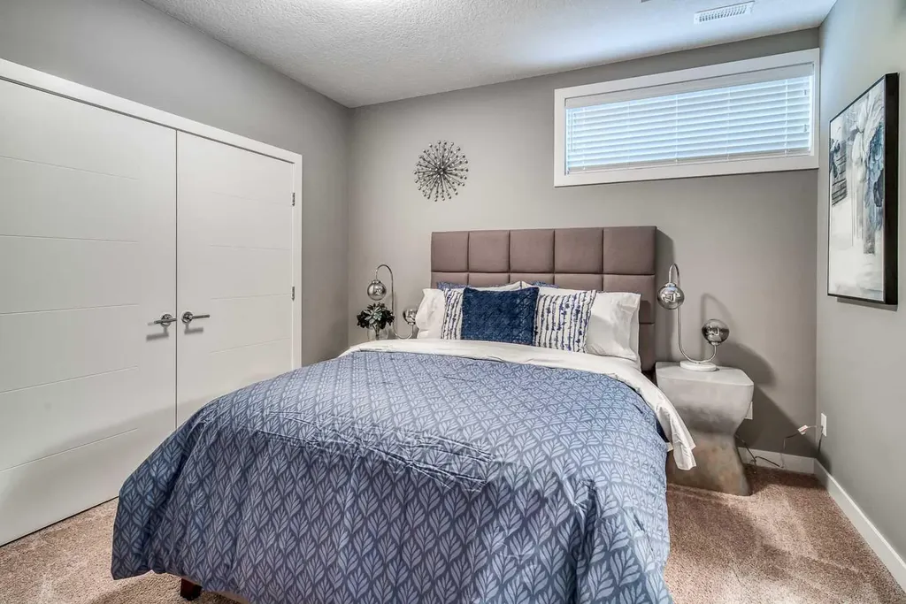 2428 30 Street SW Calgary AB T3E 2M1