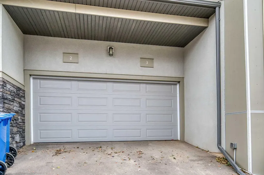 2428 30 Street SW Calgary AB T3E 2M1