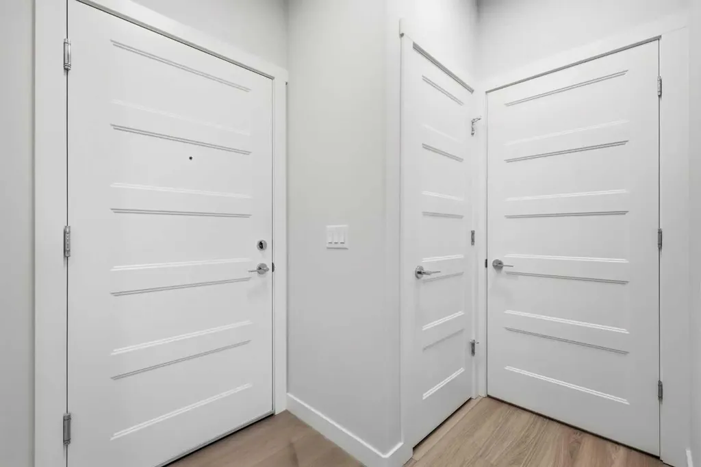 81 Arbour Lake View NW Calgary AB T3G0H4