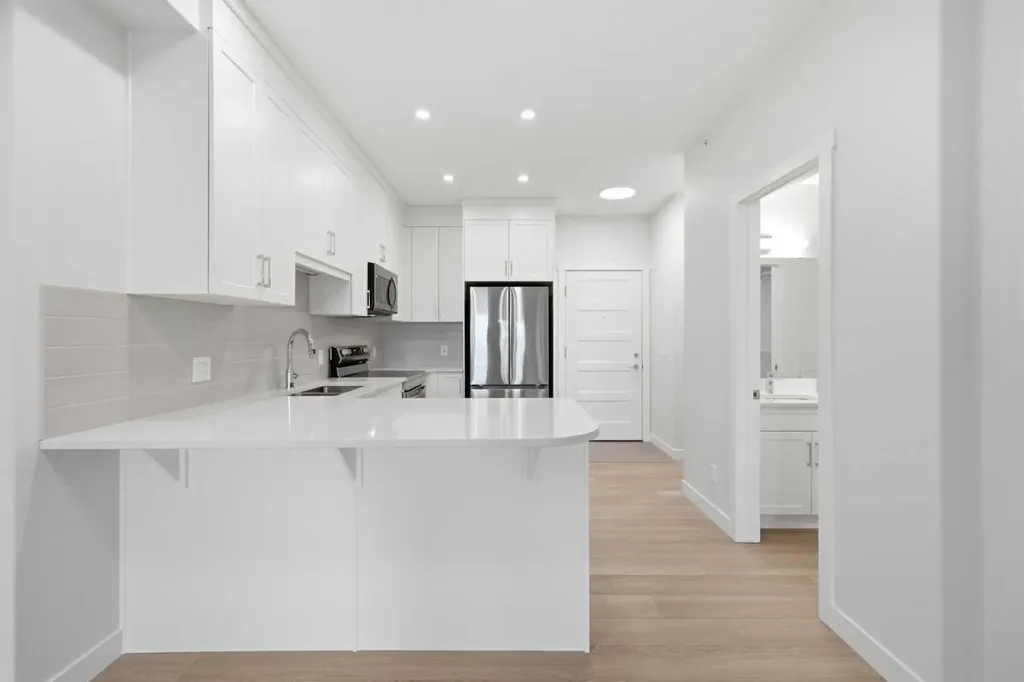 81 Arbour Lake View NW Calgary AB T3G0H4