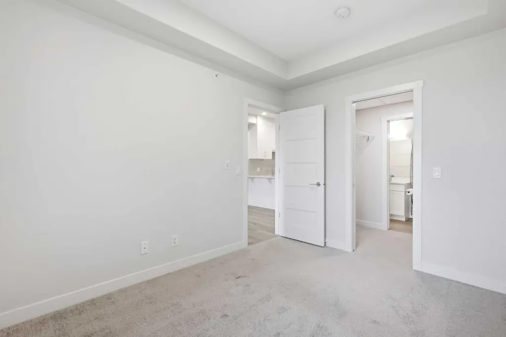 81 Arbour Lake View NW Calgary AB T3G0H4