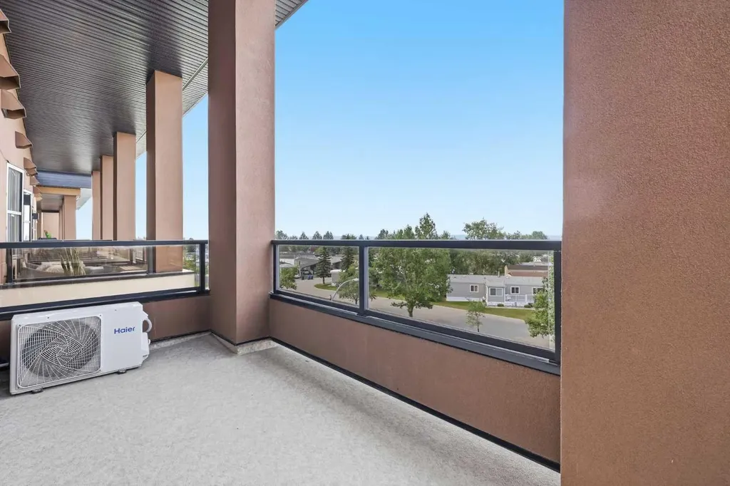 81 Arbour Lake View NW Calgary AB T3G0H4