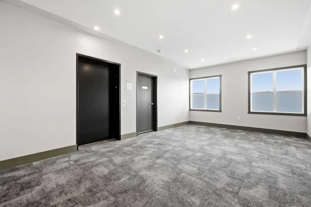 81 Arbour Lake View NW Calgary AB T3G0H4