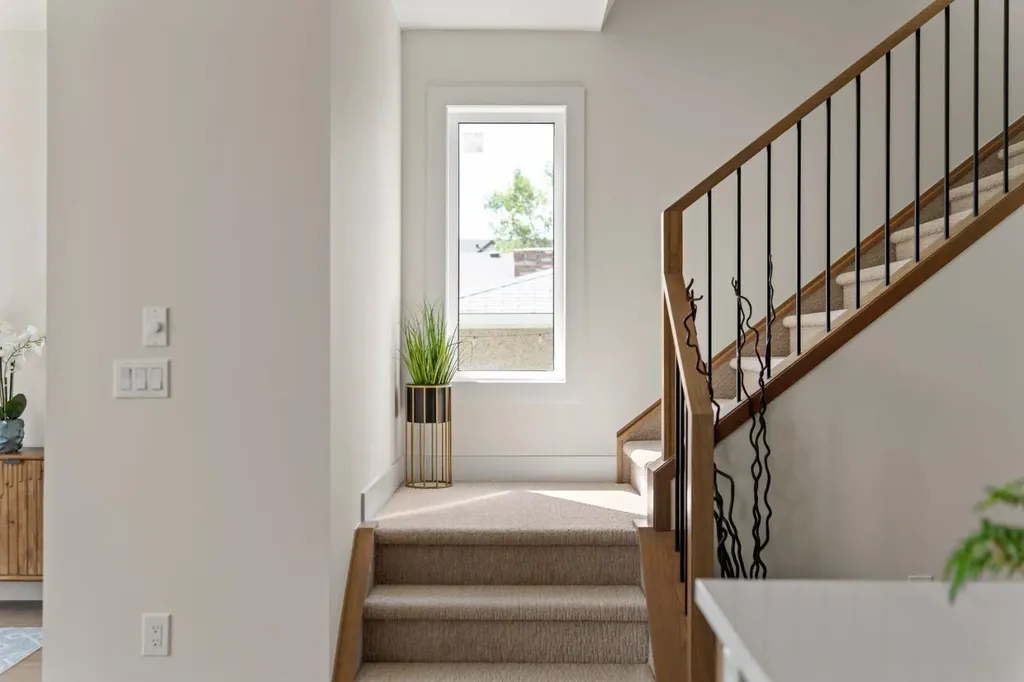 8140 47 Avenue NW Calgary AB T3B 1Z5