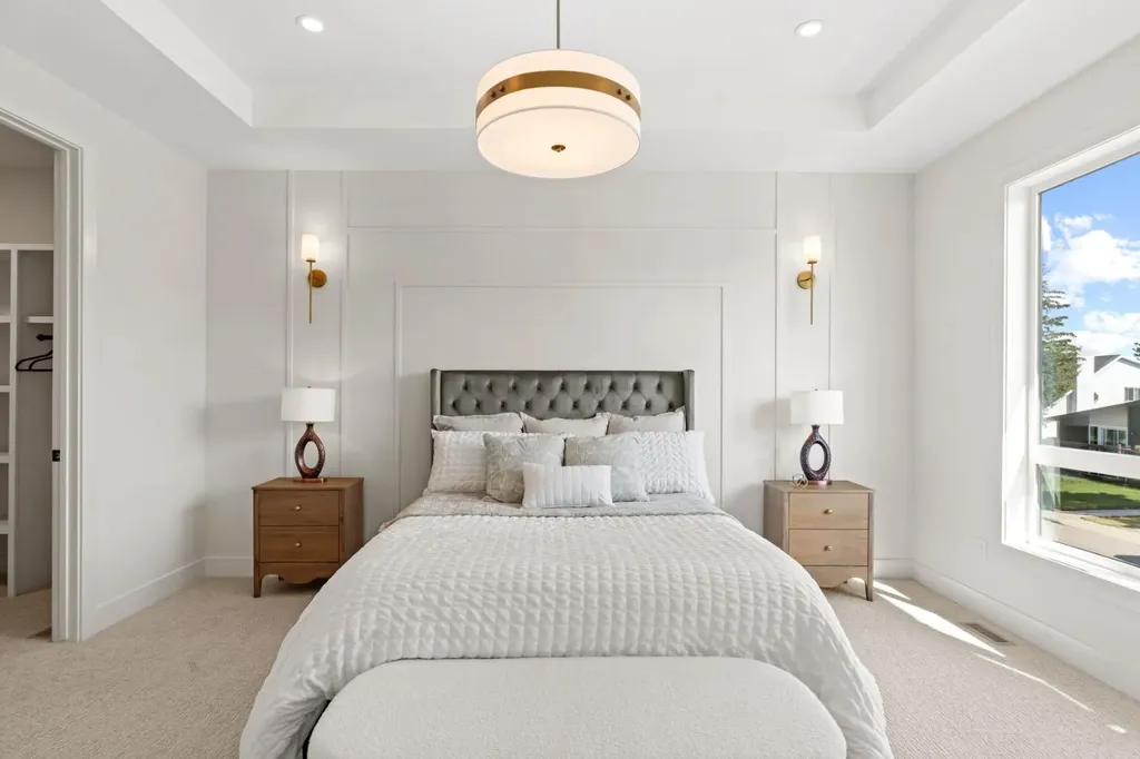 8140 47 Avenue NW Calgary AB T3B 1Z5