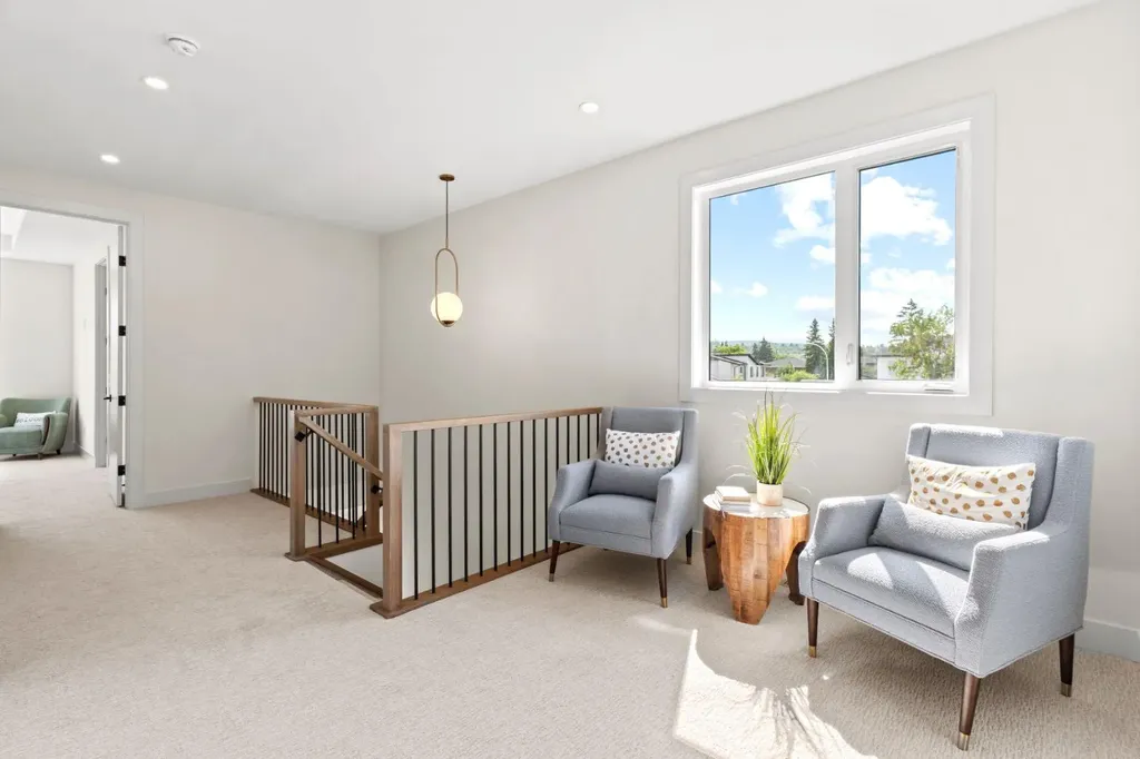 8140 47 Avenue NW Calgary AB T3B 1Z5